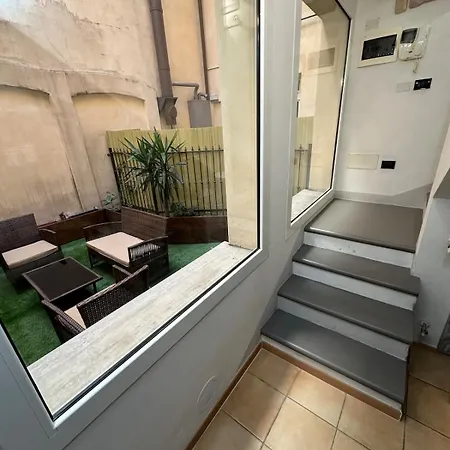 Finestrella Apartment Bologna